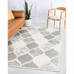 Laurus Indoor Outdoor Area Rug, 6-Foot 7-Inch By 9-Foot 6-Inch