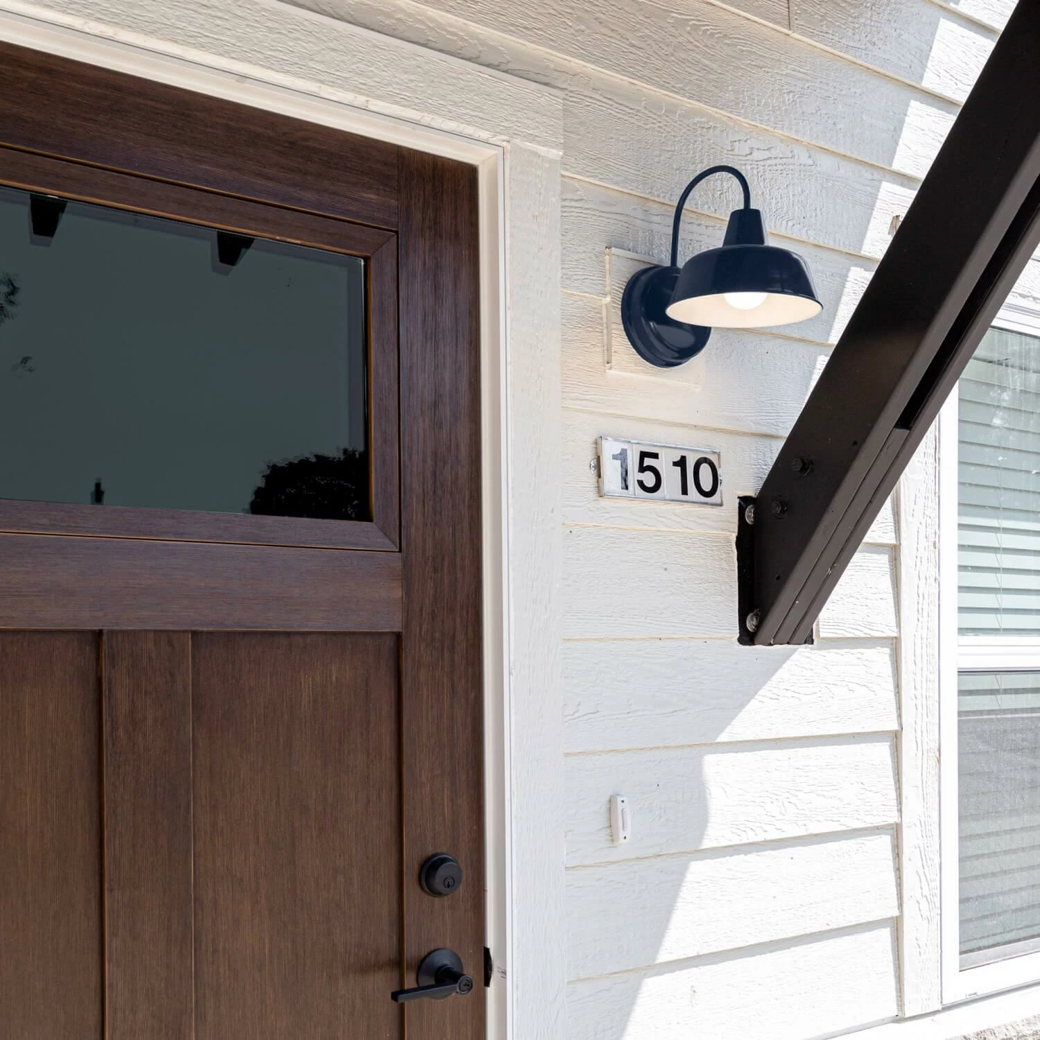 Mason Indoor/Outdoor Wall Light In Navy Blue 5 Mason Indoor/Outdoor Wall Light In Navy Blue - Image 5