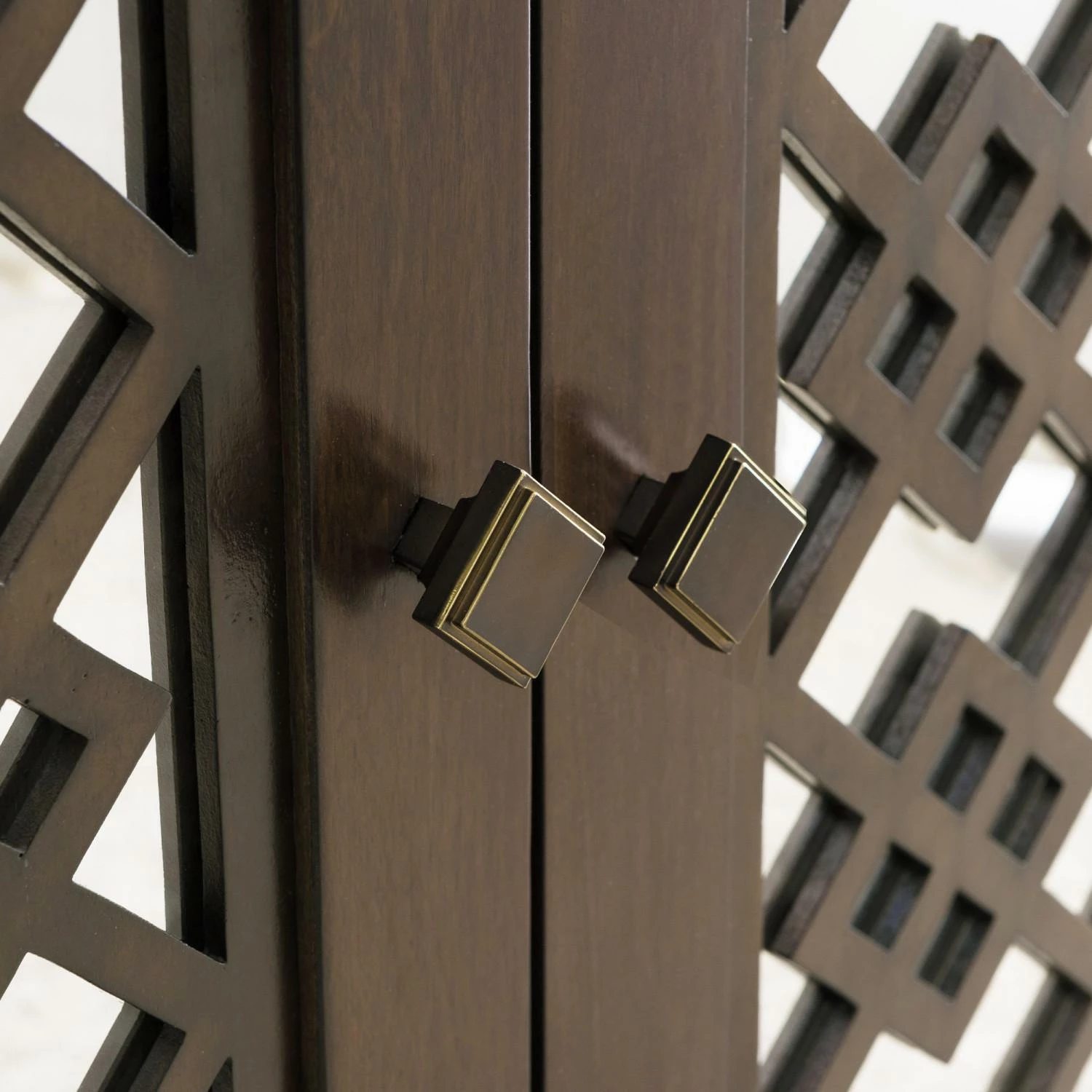 Mirrored Diamond Filigree Entryway Table In Walnut 5 Mirrored Diamond Filigree Entryway Table In Walnut - Image 5